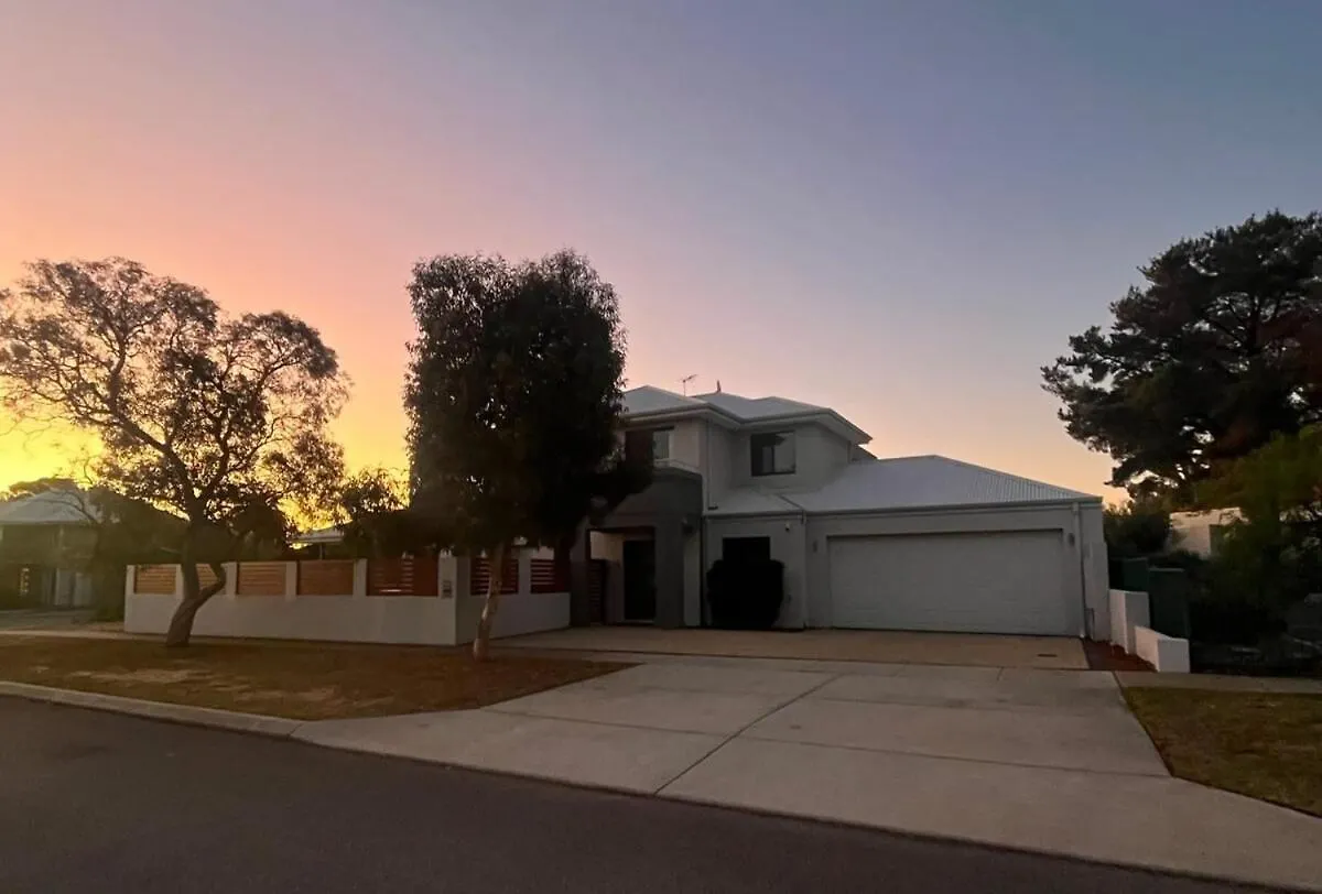 The Heights At Karrinyup Villa Perth