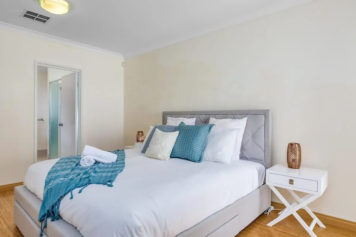 The Heights At Karrinyup Villa Perth
